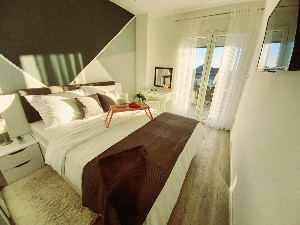 Villa Tia With Heated Pool & Jacuzzi Murvica  Ngoại thất bức ảnh
