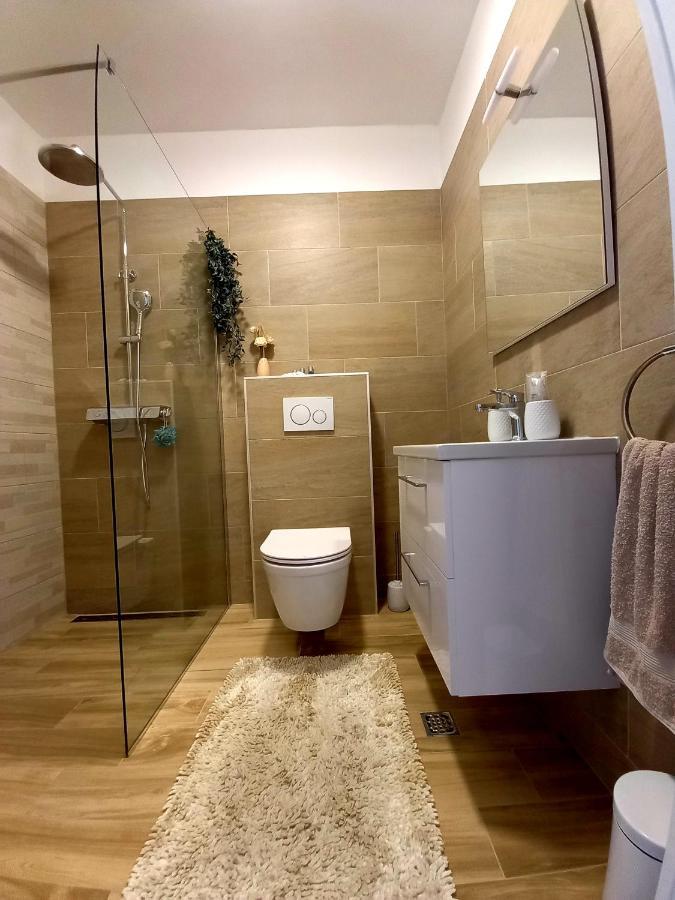 Villa Tia With Heated Pool & Jacuzzi Murvica  Ngoại thất bức ảnh